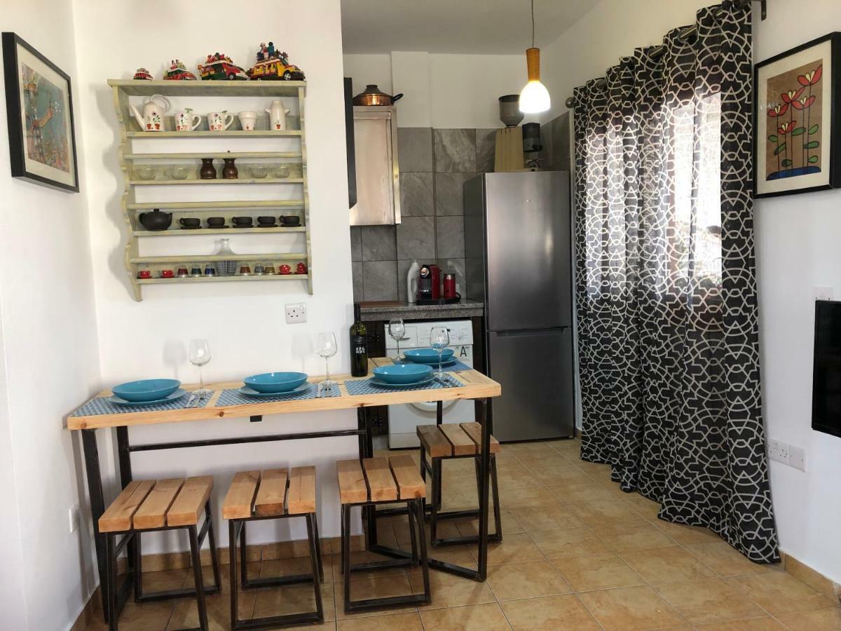 Mp Cozy Apartment Near The Sea Paphos Extérieur photo