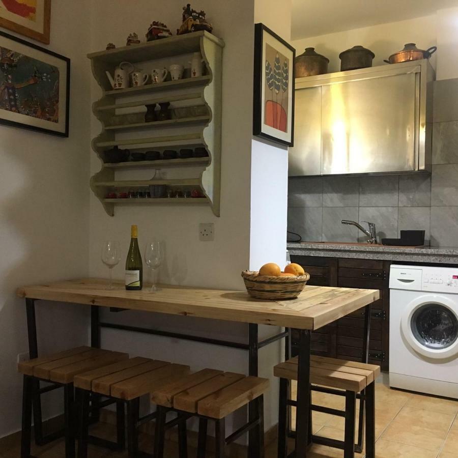Mp Cozy Apartment Near The Sea Paphos Extérieur photo